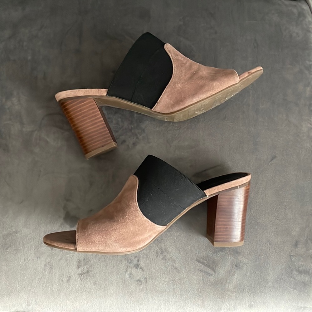 Color block heeled sandals